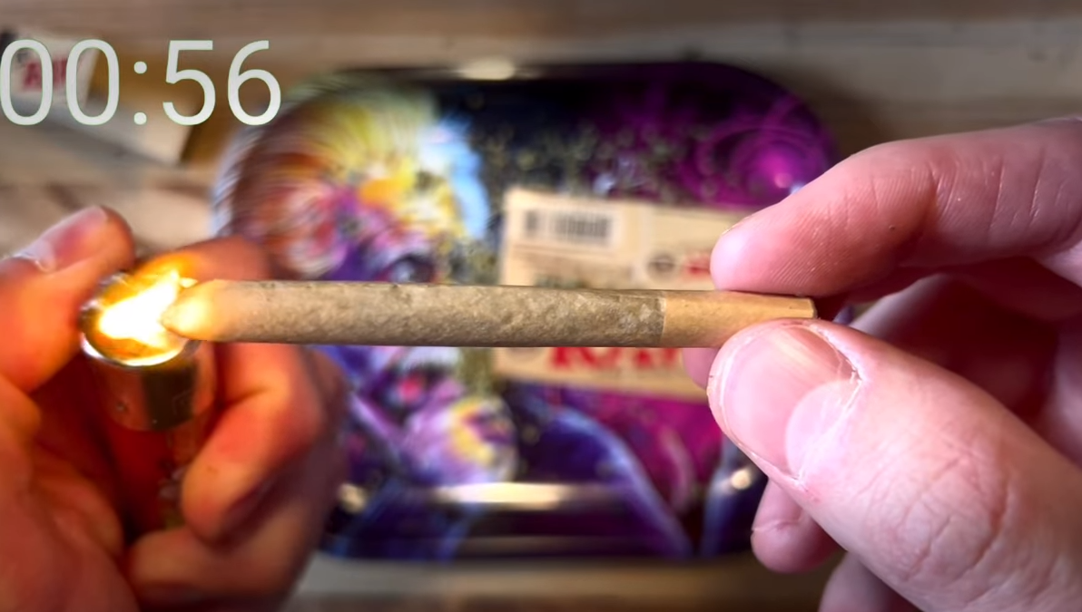 How To Roll A Blunt With Rolling Papers