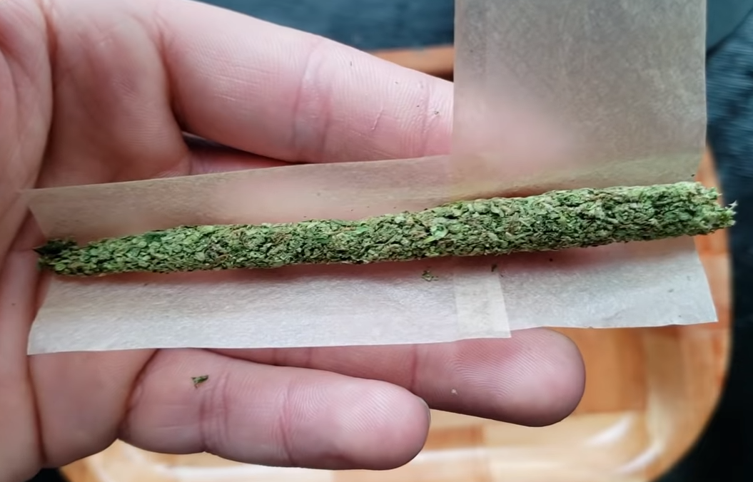 How To Make Rolling Papers
